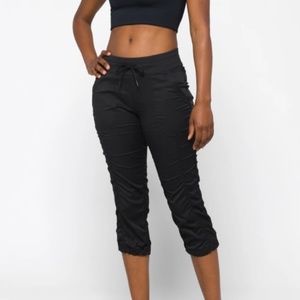 The North Face Aphrodite 2.0 Athletic Capri Pants